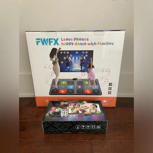 Clearance! Used like new/FWFX Dance Mat/Grey. - Picture 8 of 16